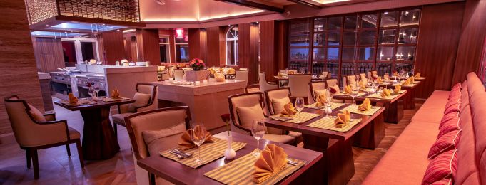 Temptasian Restaurant, Club Mahindra Resort Naldhera